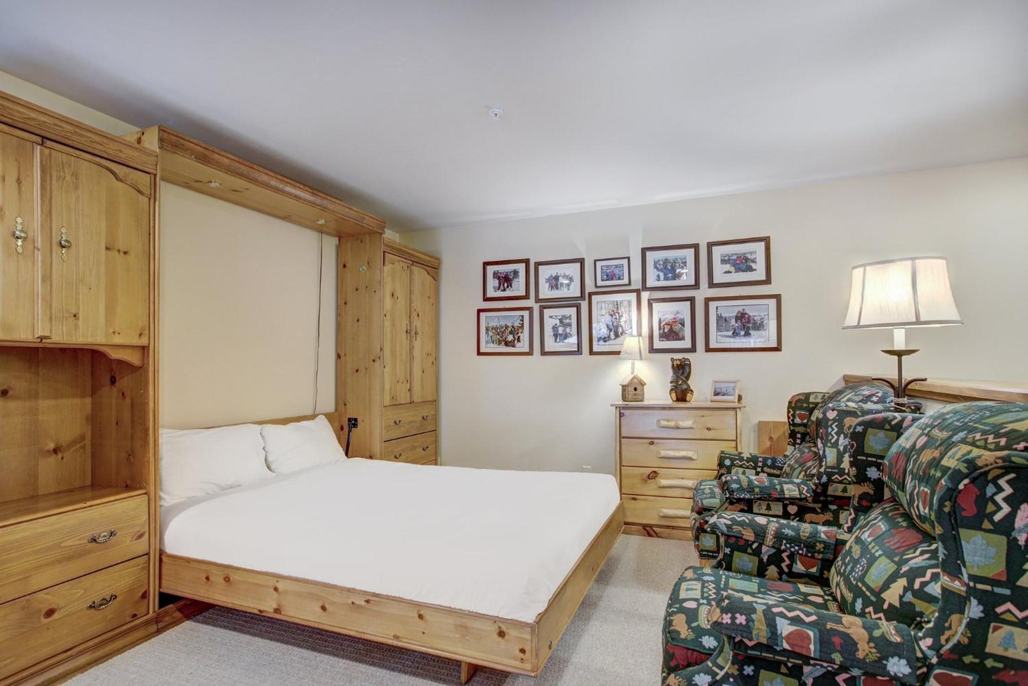 เอลค์ฮอร์น ลอดจ์ Hotel เอวอน ภายนอก รูปภาพ